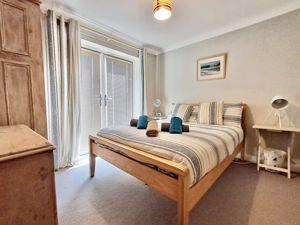 Photo 6- click for photo gallery